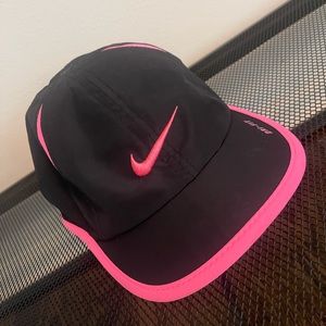 Girls Nike Pro Hat Dry Fit